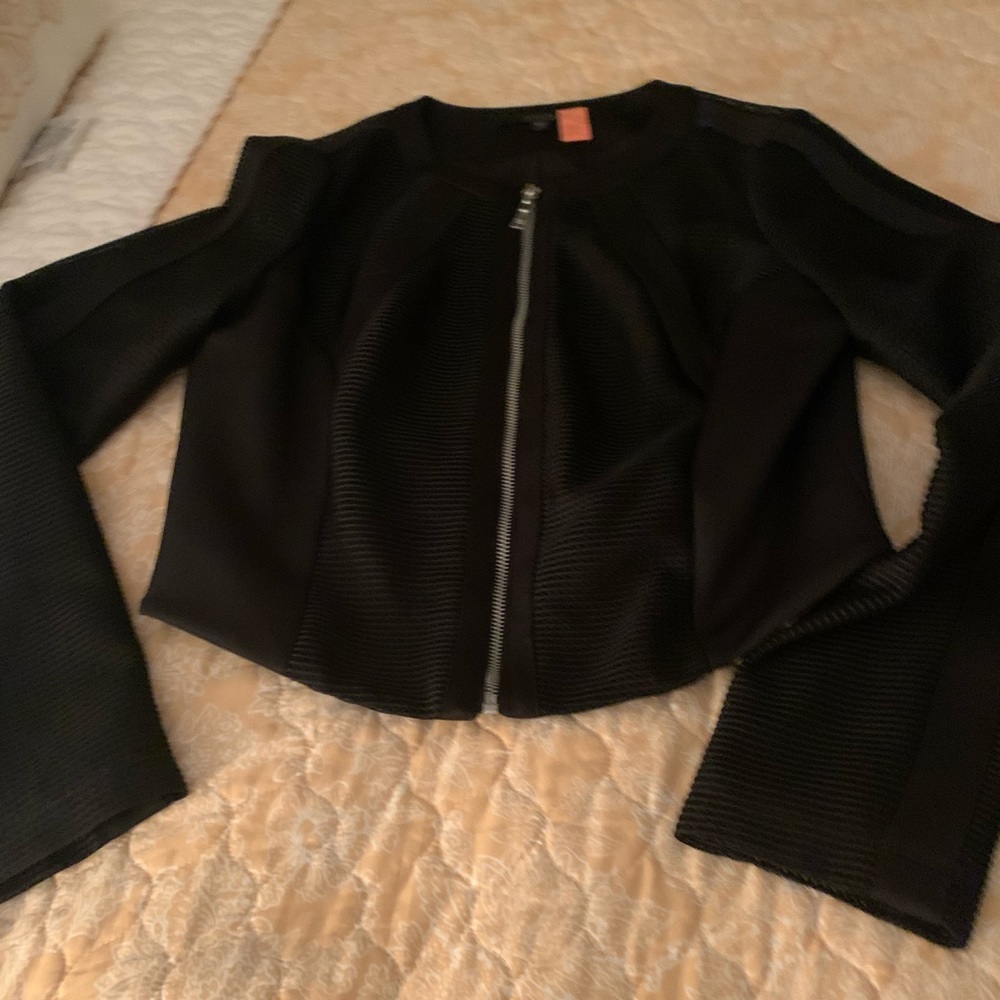 Guess detailed zip front jacket - Picture 3 of 7